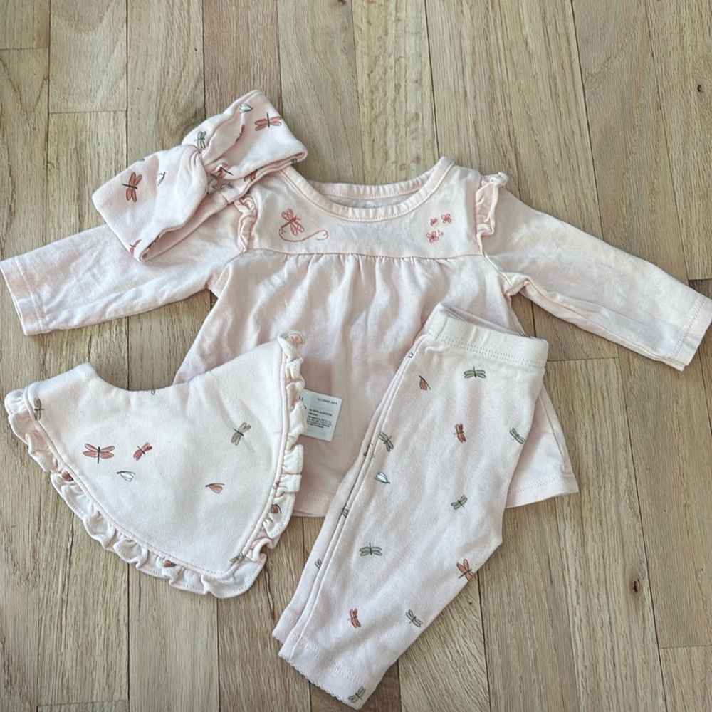Gently unused Carter’s dragonfly set